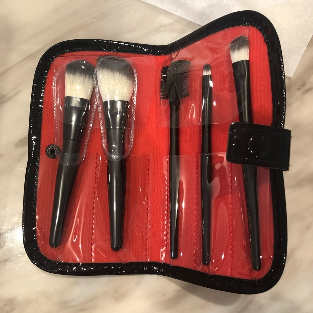 Makeup brush kit